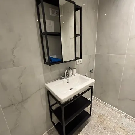 Cologne 20 Min Tram 1 Min, Appartement Niederdorla