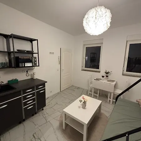 Cologne 20 Min Tram 1 Min, Appartement *