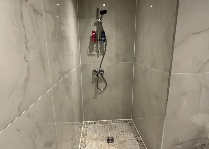 Cologne 20 Min Tram 1 Min, Appartement